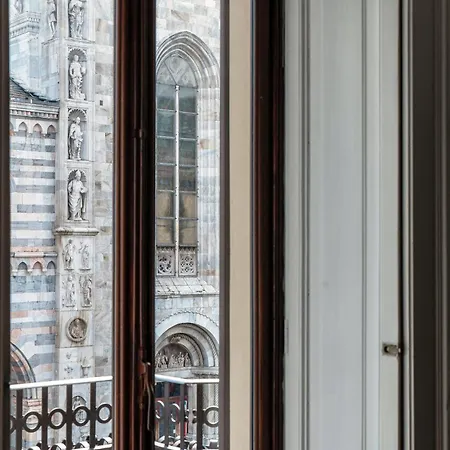 Dome's Magic - The House Of Travelers * Côme