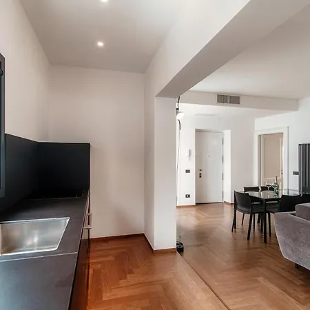 Dome's Magic - The House Of Travelers Côme